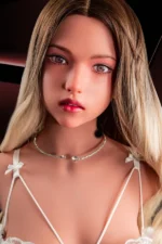 Hybrid-sex-torso-featuring-877-Grace-with-a-close-up-front-face